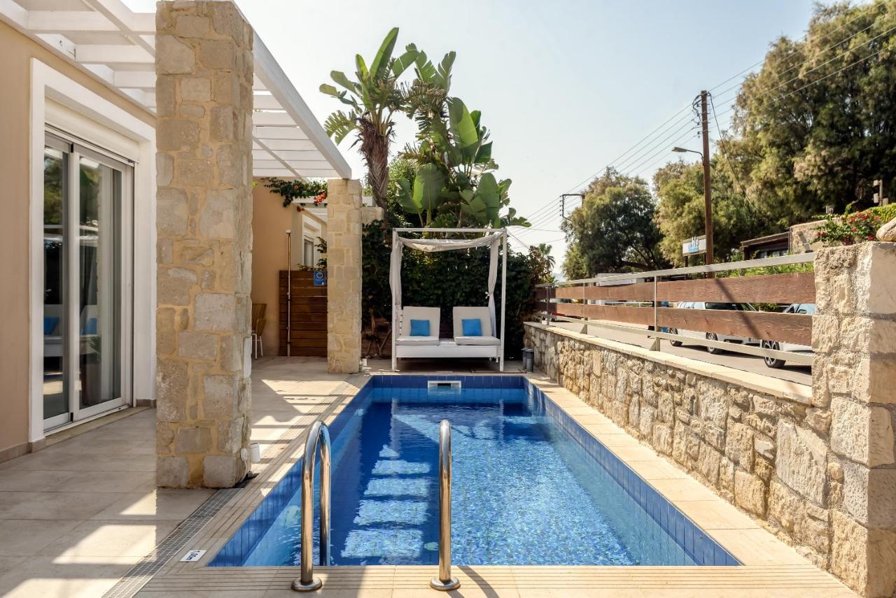Azure Beach Villas Kissamos Exterior photo