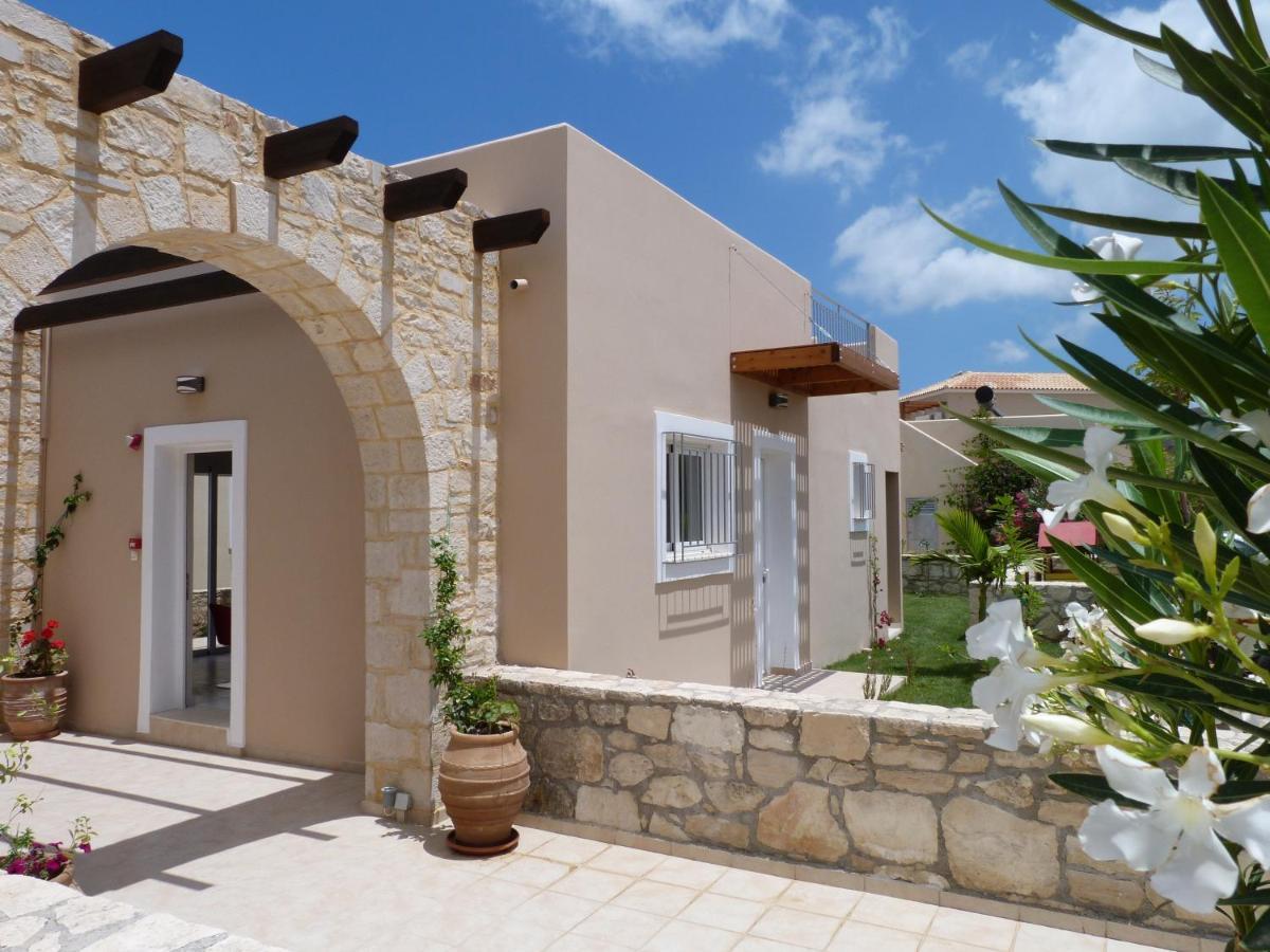 Azure Beach Villas Kissamos Exterior photo