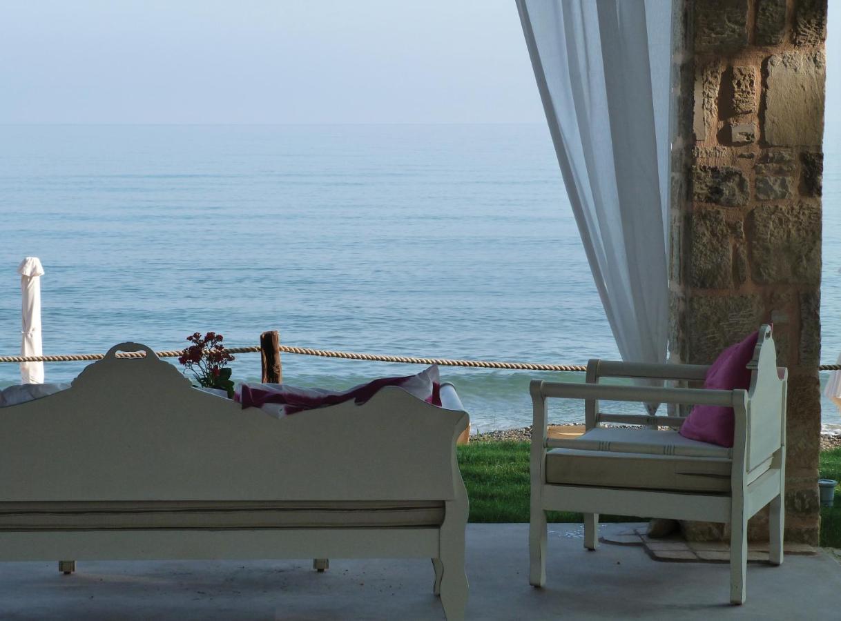 Azure Beach Villas Kissamos Exterior photo