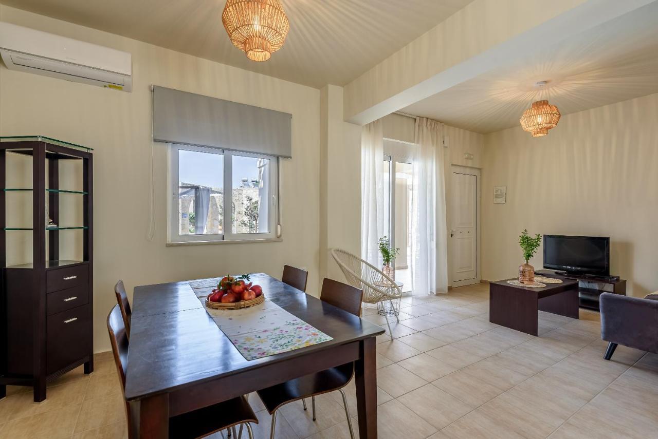 Azure Beach Villas Kissamos Exterior photo