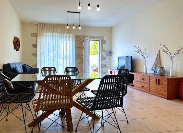 Azure Beach Villas Kissamos Exterior photo